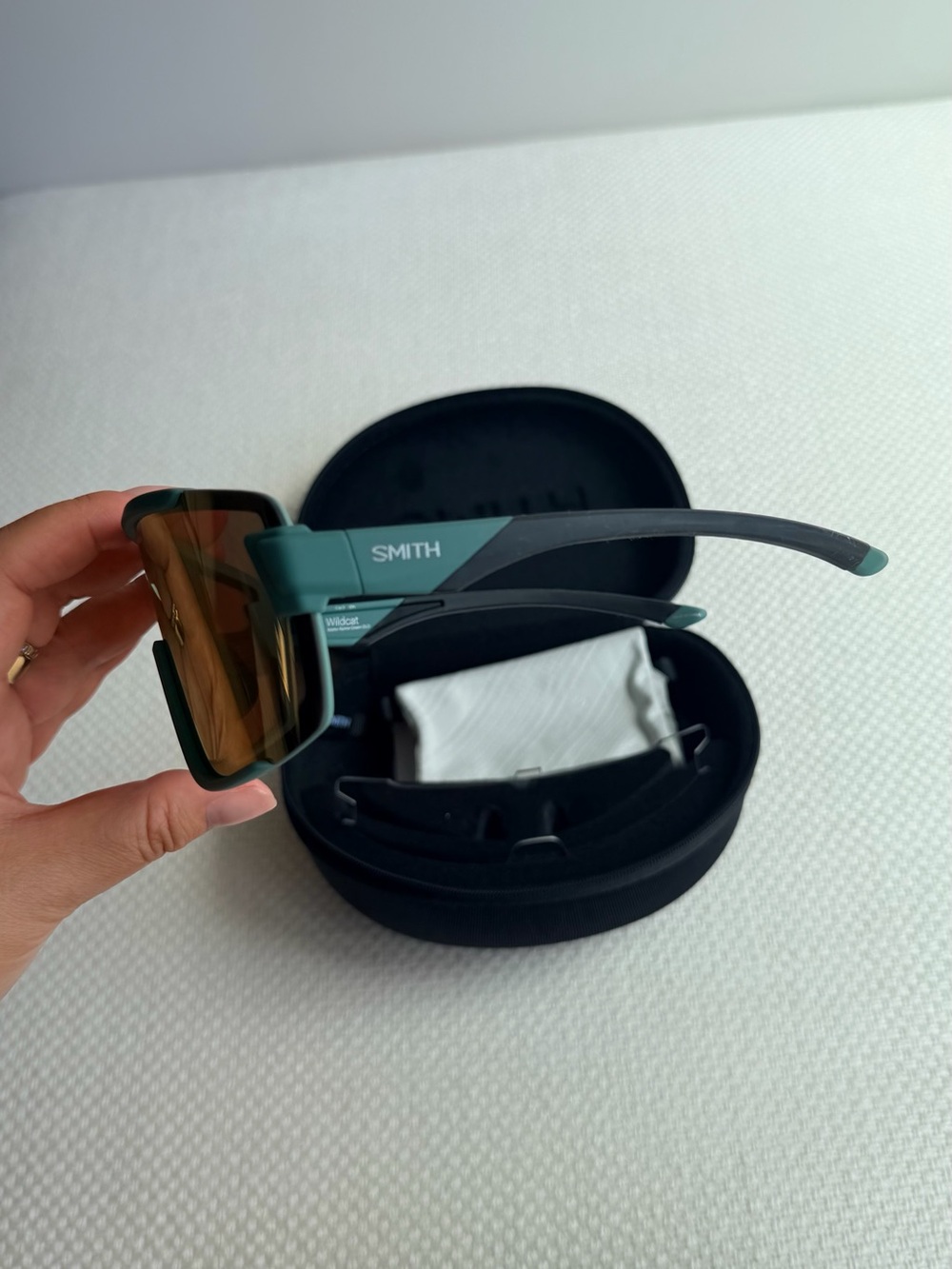 SMITH Wildcat Sunglasses w/ChromaPop Shield Lens-Matte Alpine Green & Rose Gold - Picture 7 of 7